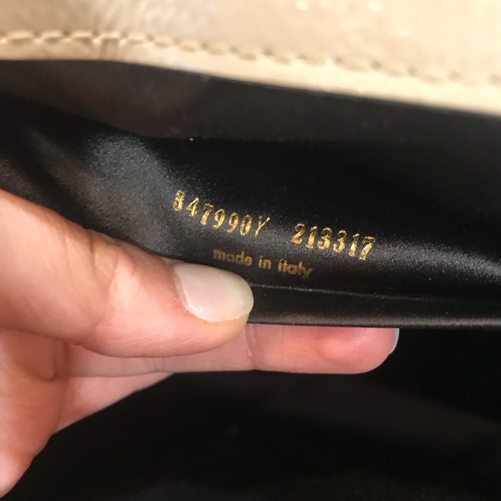Yves Saint Laurent Beige Patent Leather Clutch - Picture 4 of 8